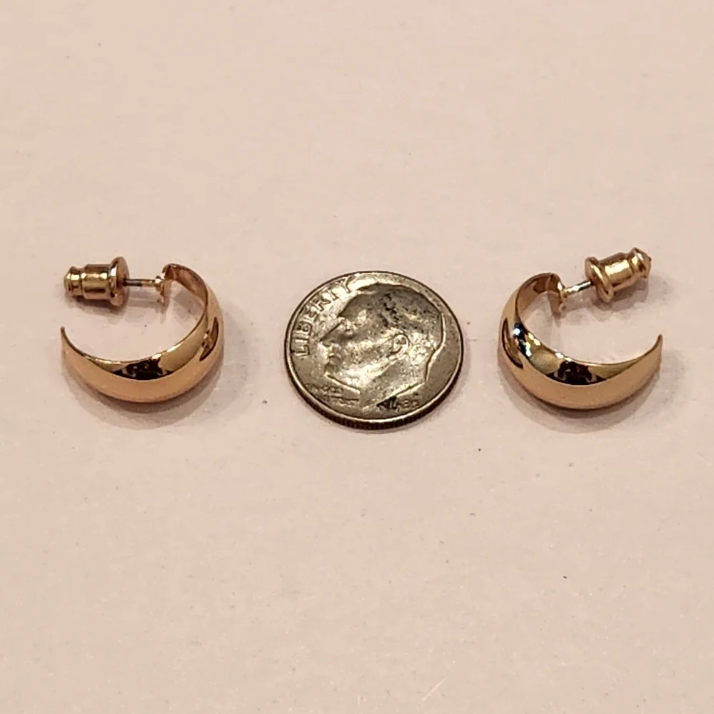 N/A elegant gold